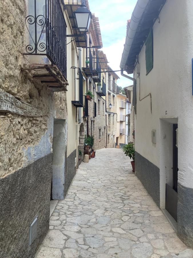 Hostal El Guerrer Todolella ภายนอก รูปภาพ