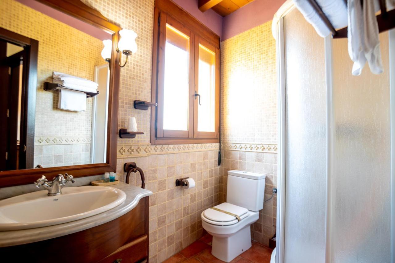 Hostal El Guerrer Todolella ภายนอก รูปภาพ