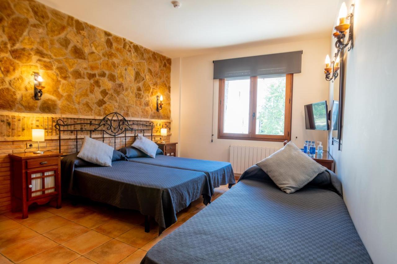 Hostal El Guerrer Todolella ภายนอก รูปภาพ