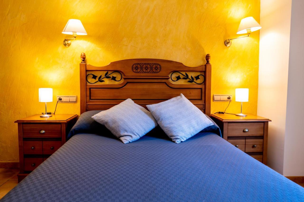 Hostal El Guerrer Todolella ภายนอก รูปภาพ