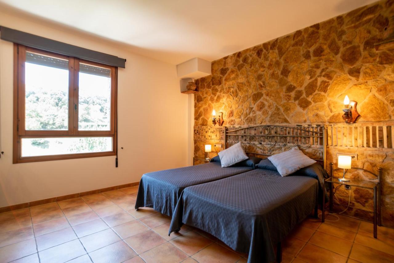 Hostal El Guerrer Todolella ภายนอก รูปภาพ