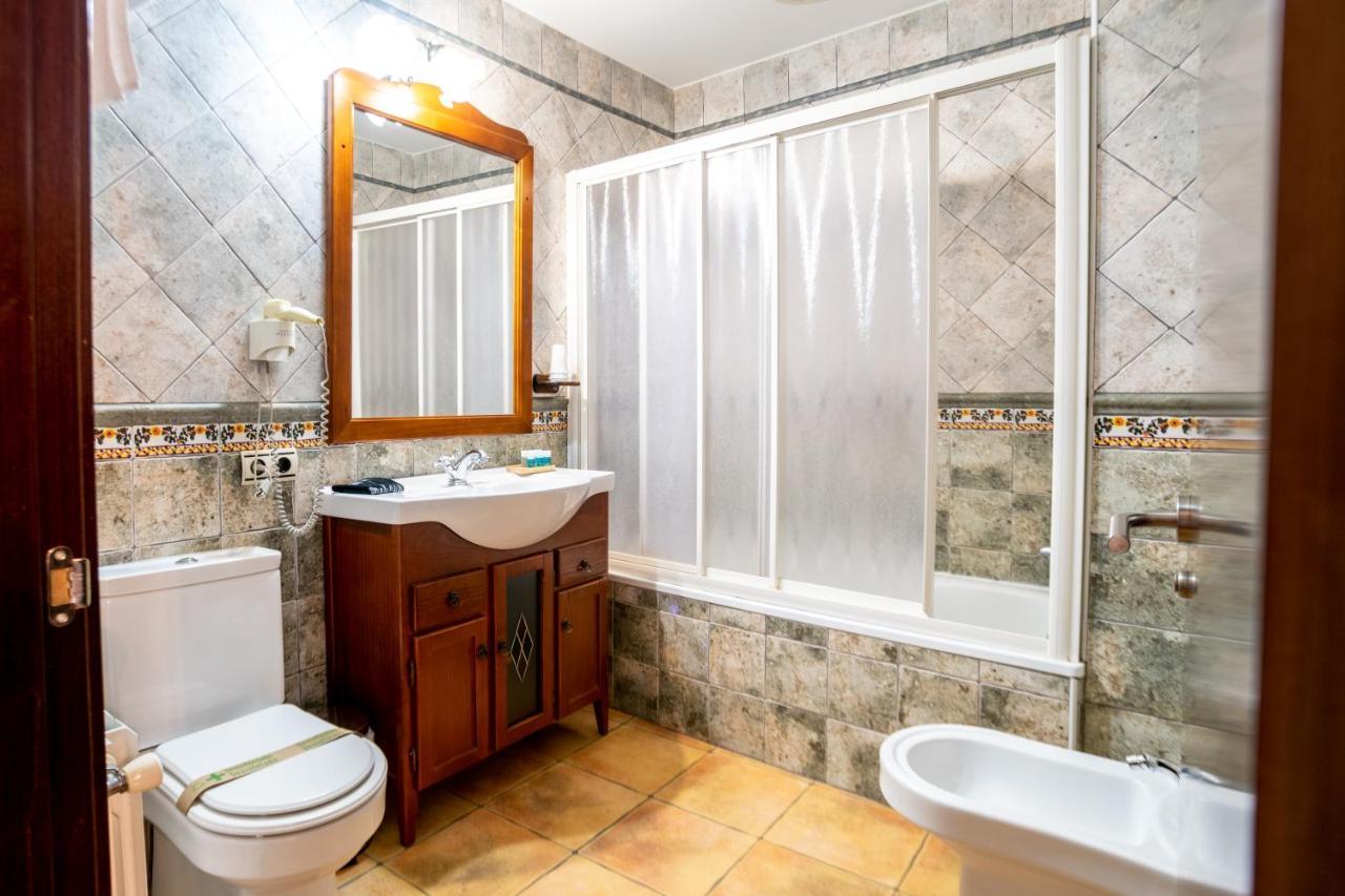 Hostal El Guerrer Todolella ภายนอก รูปภาพ