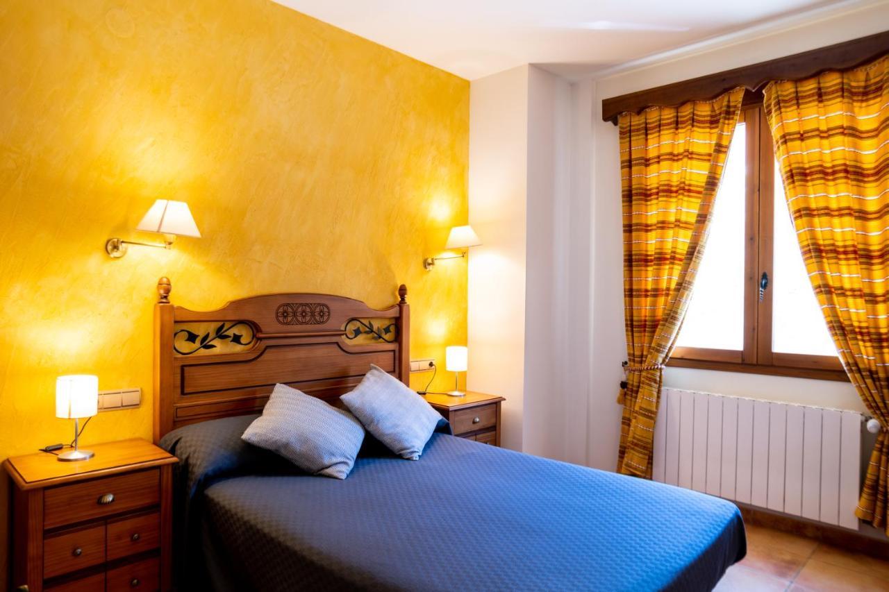 Hostal El Guerrer Todolella ภายนอก รูปภาพ